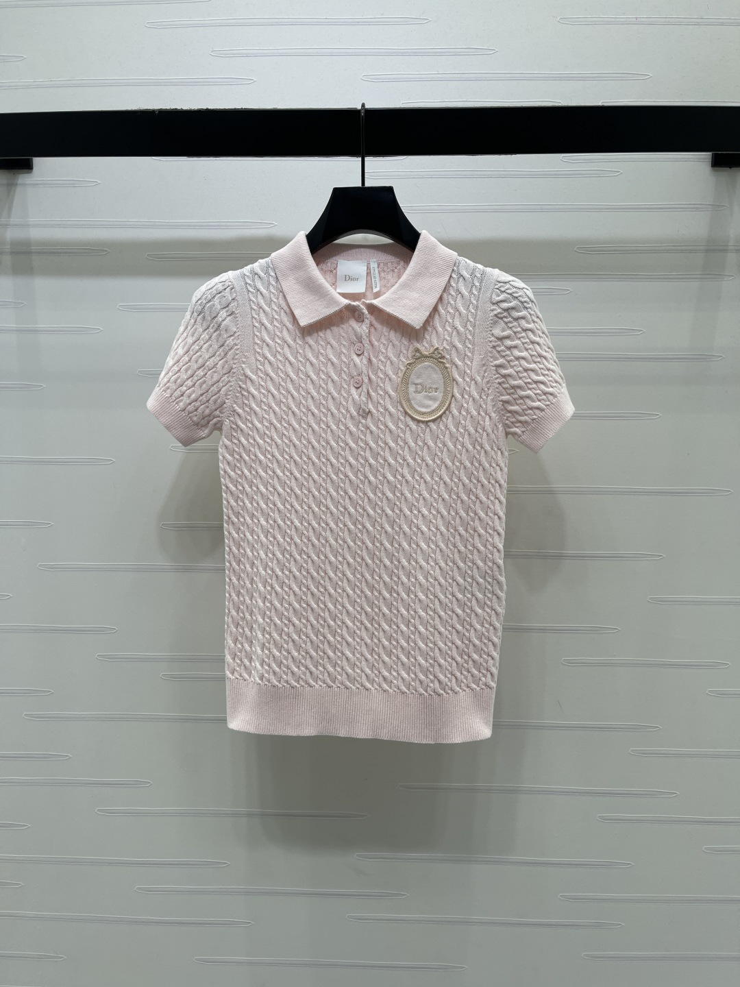 Women's short sleeves